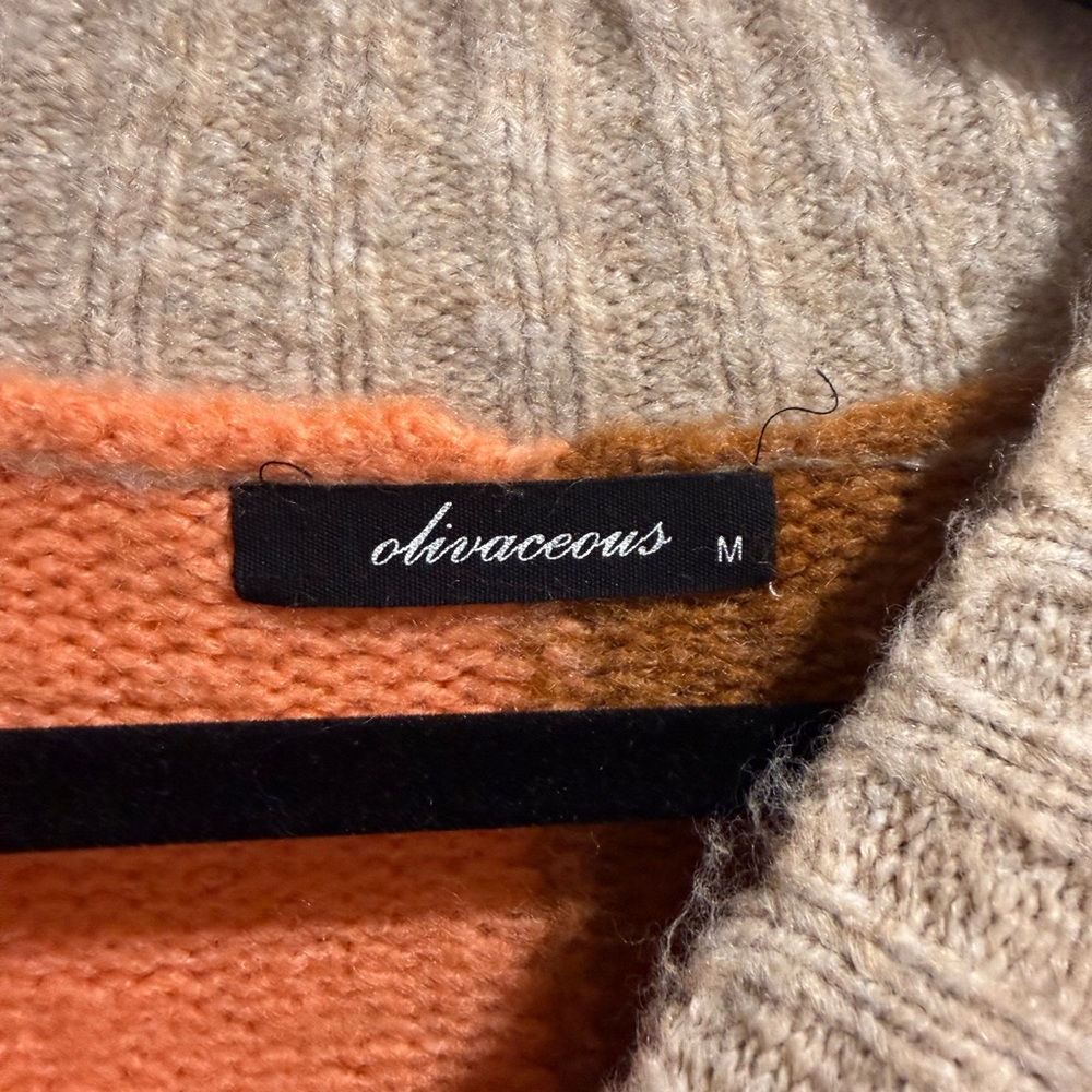 Color Block Sweater - Picture 2 of 3